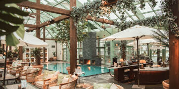 Föreställ dig ett spa som är mer än bara en plats för behandlingar. The Retreat Club på Falkenberg Strandbad är en sann fristad för förnyelse av sinne, kropp och själ.