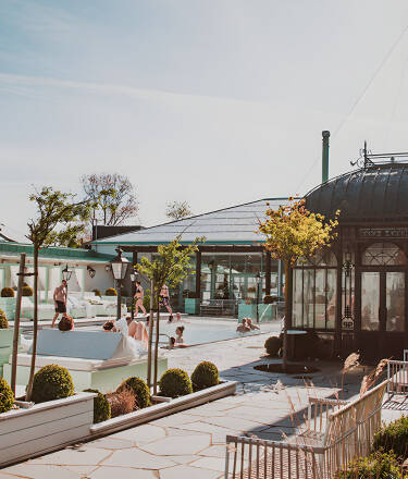 Förutom hotellets lyxiga spa har Falkenberg Strandbad två utomhuspooler och ett vackert restaurerat orangeri.