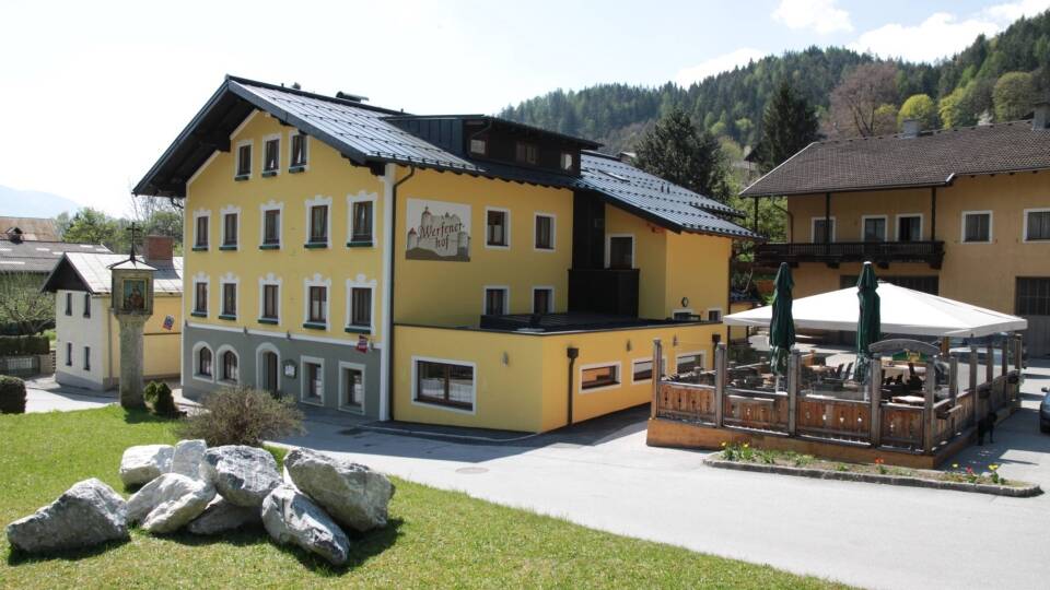 Hotel Werfenerhof har en fantastisk beliggenhed, omgivet af smuk natur, blot 100 meter fra centrum af Werfener.