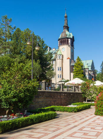 St. Lukas is located in the historic and picturesque spa town of Świeradów-Zdrój or Bad Flinsberg famous for its healing springs, moors and mud rich in radon.