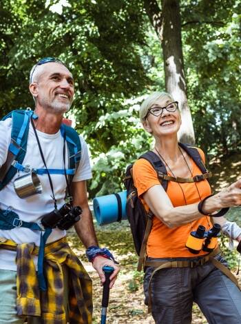 Erkunden Sie die malerischen Wege rund um das St. Lukas Medical & Spa, die Ihnen bereichernde Wander- und Raderlebnisse in der malerischen Landschaft bieten.