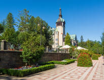 Lukas ligger i den historiske og maleriske kurby Świeradów-Zdrój eller Bad Flinsberg, der er berømt for sine helbredende kilder, moser og mudder, der er rigt på radon.