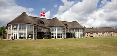 Dieses 4-Sterne-Hotel liegt inmitten von Wäldern und Seen in der wunderschönen Landschaft von Sorø.