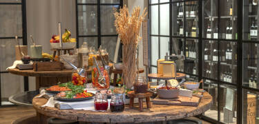 Nyd en lækker morgenmadsbuffet om morgenen.