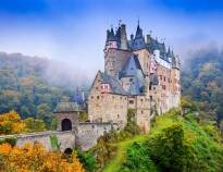 Eltz slott, ett av de vackraste slotten i Tyskland, ligger bara 15 minuter bort med bil.