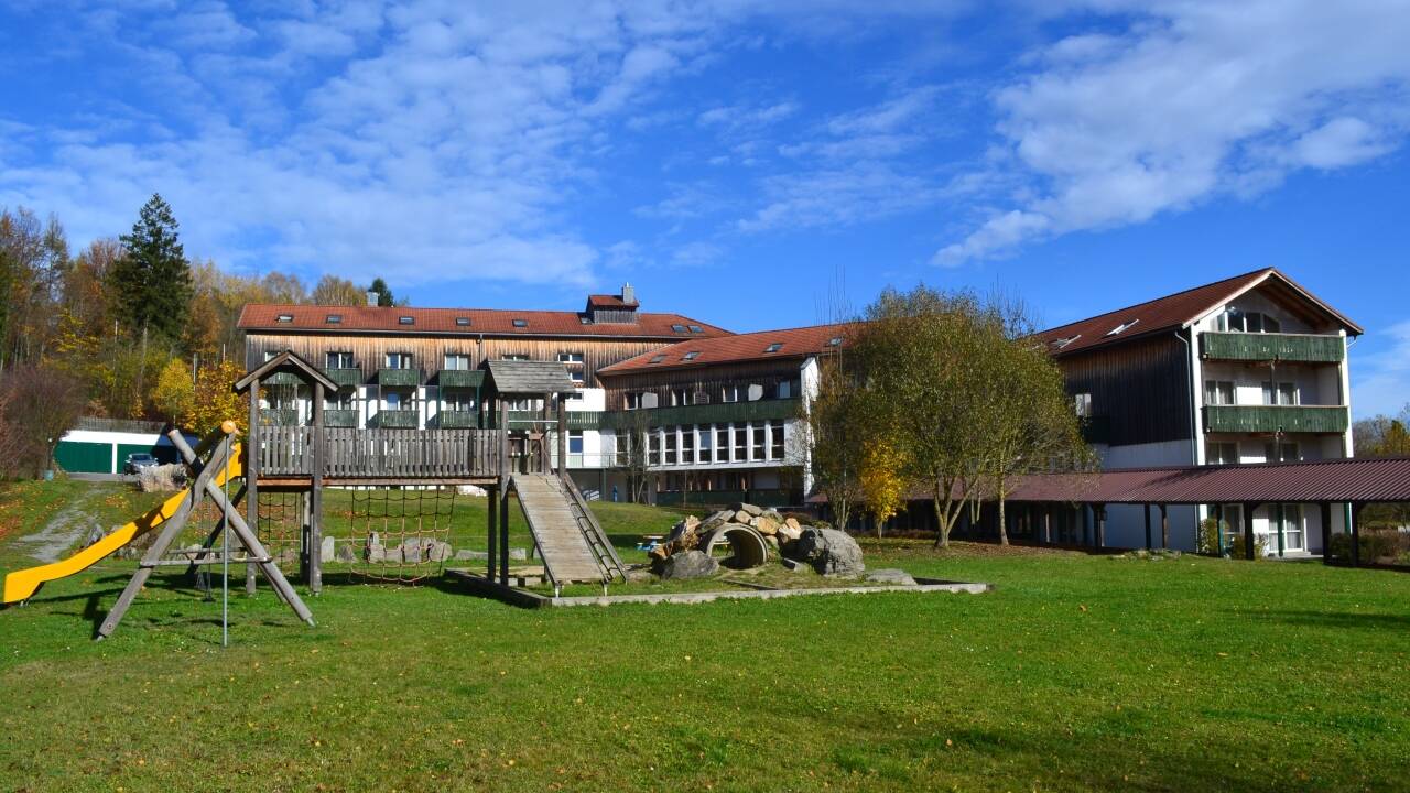 Cozy Hotel am Pfahl is in the heart of the Bavarian Forest, just a short distance from Viechtach.