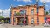 Eine kleine Fahrt vom Hotel entfernt liegt die gemütliche Stadt Uelzen, die für ihren schönen und farbenfrohen Bahnhof bekannt ist.