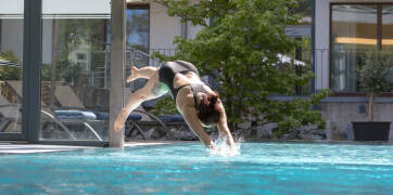 Ren afslapning: stort spa- og wellnessområde med pool, saunaer, skønhedsbehandlinger og massager.