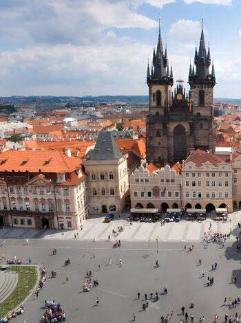 Besuchen Sie auch die wunderschöne und historische Hauptstadt Prag