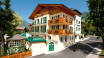 Bo på det familieeide Landhotel Römerhof, som ligger i hjertet av Dorfgastein i Gasteindalen.