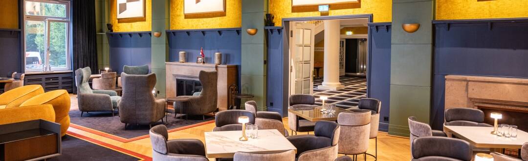 Slap af i den elegante lobby, der er perfekt til aftendrinks og dybdegående samtaler i en atmosfære, der er lige så stilfuld, som den er behagelig.
