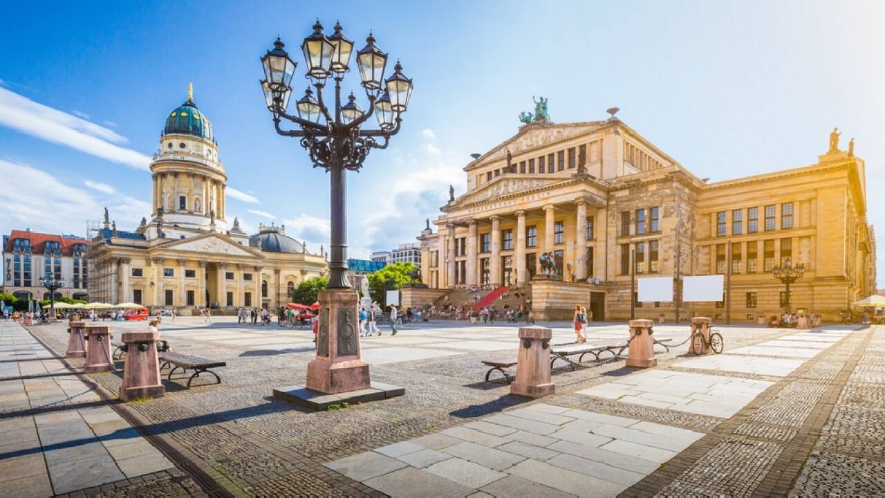 Gendarmenmarkt er en af de smukkeste pladser i Berlin hvor også byens smukke koncerthus ligger.