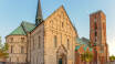 En liten bilfärd från hotellet ligger Ribe, som med sin vackra katedral har en alldeles speciell charm.