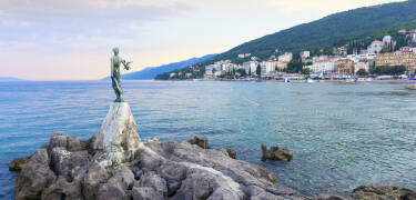 Opatija er en smuk ferieby, der bl.a. byder på
flere badestrande, skønne seværdigheder og en dejlig natur.