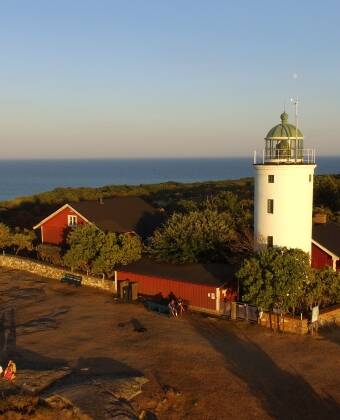 Ta en 20-minuters båtresa till Hanö från Nogersund.