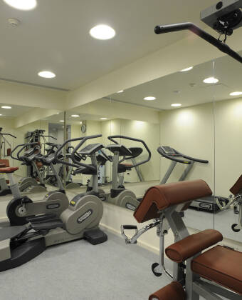 Det finns många aktiviteter på hotellet som ett gym samt skogspår och vandringsleder.