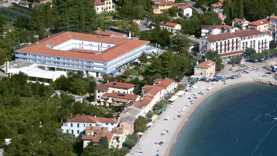 Hotel Marina ligger i Moscenicka Draga på en av de vakreste strendene ved Adriaterhavet.