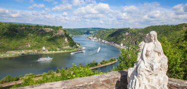 Vandra längs Loreley-dalens stigar, tavernor och sagoboksbyar.