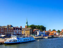 Damp är en idealisk utgångspunkt för resor till Kappeln, Kiel, Eckernförde eller vikingabyn Haithabu.