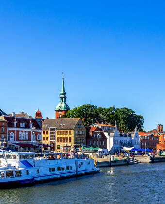 Damp er et ideelt utgangspunkt for utflukter til Kappeln, Kiel, Eckernförde eller vikinglandsbyen Haithabu.