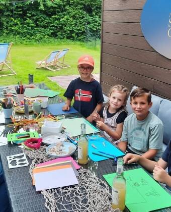 Benyt jer af den gratis Kids Club med lege og kreative aktiviteter for børn fra 6 til 12 år i skoleferierne.
