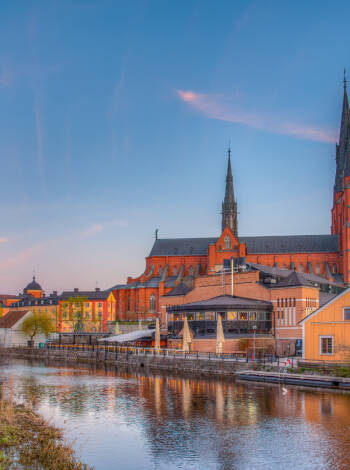 Uppsala er en pulserende destination, hvor rig historie møder moderne livsstil og tilbyder forskellige attraktioner, fra historiske katedraler til livlige barer.