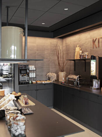Frukosten innehåller 30-60 % ekologiska produkter och garanterar en bra start på dagen.