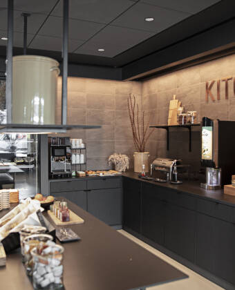 The Breakfast contains 30-60% organic products, and ensures a great start to the day.