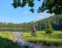 Schwarzwald är perfekt för aktiva semesterfirare. Välj en av de många vandrings- och cykellederna.