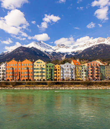 Besuchen Sie Innsbruck, die Hauptstadt der Alpen – nur 30 Minuten entfernt.