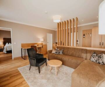 Fühlen Sie sich wie zuhause in einem der stilvollen Zimmer oder Suiten.