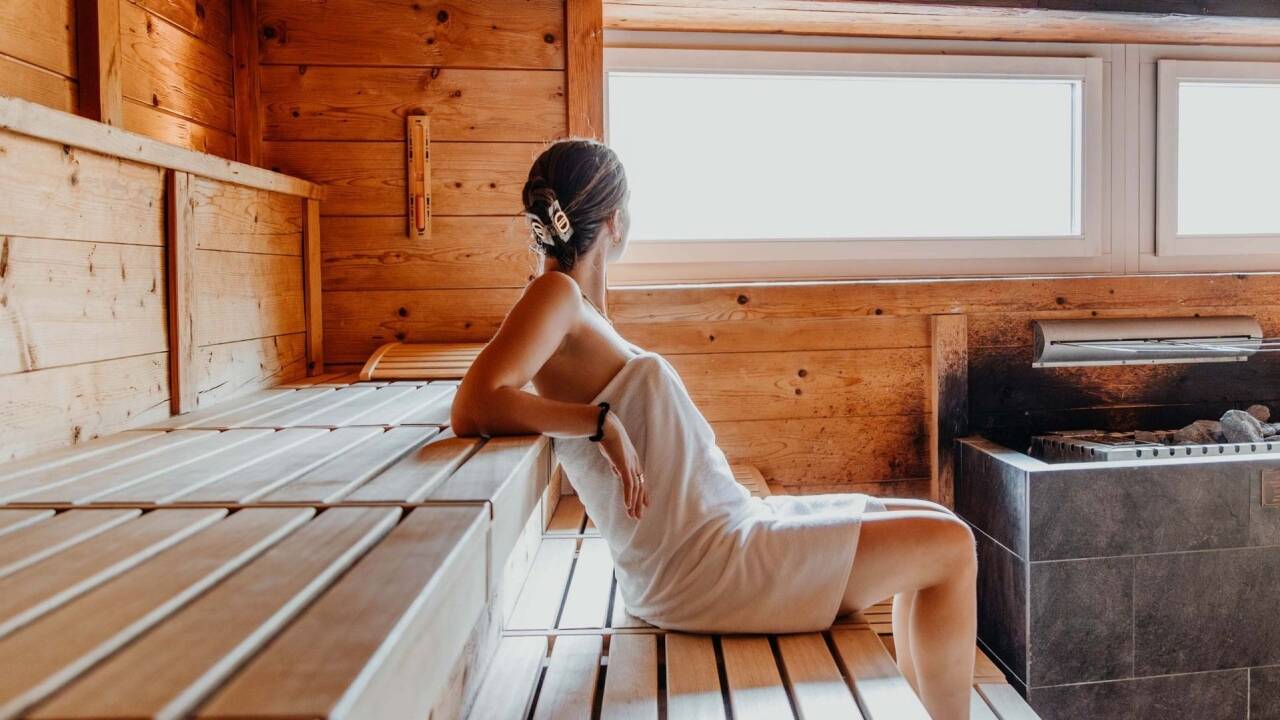 Ren avkoppling i bastuvärlden! Här finns finska bastur, biosauna, ångbad och infraröda kabiner.