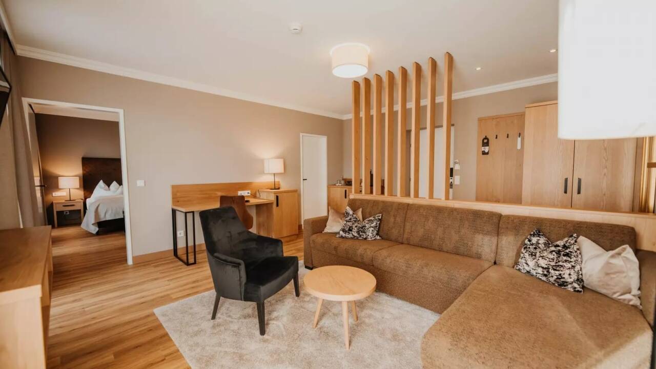 Du kommer att känna dig som hemma i ett av de stilfulla rummen eller sviterna.