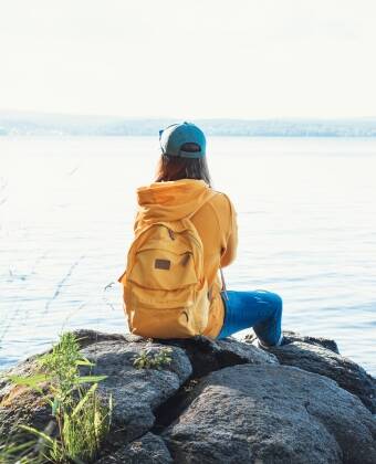 Hier haben Sie die Möglichkeit, zahlreiche Outdoor-Abenteuer zu erleben, darunter Wandern, Segeln, Angeln und Radfahren entlang malerischer Küstenwege.