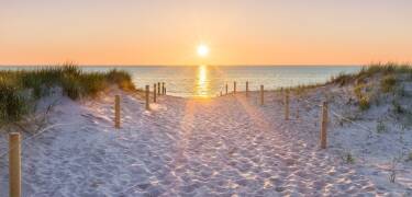 Gå direkt ut på stranden och njut av Östersjöns skönhet