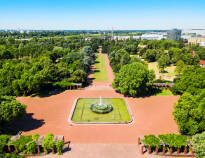 Det finns många vackra parker i Düsseldorf, t.ex.  Nordpark nära stadens centrum.