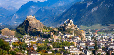 Upptäck den medeltida staden Sion, bara en kort bilresa bort.