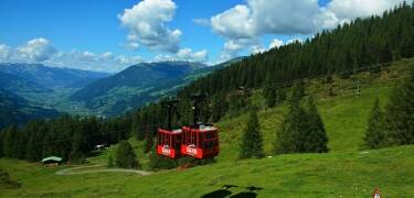 The Gerlossteinbahn cable car brings you effortlessly into panoramic mountain terrain.