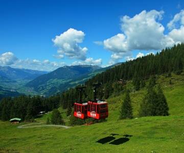 Die Gerlossteinbahn bringt Sie bequem ins Panorama-Berggebiet.