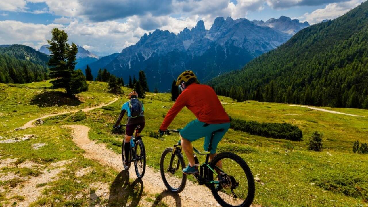 Området er spesielt egnet for sykling, enten dere liker å sykle på landeveissykler eller mountainbike.