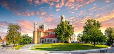 De delvis romanske kirkene i Hildesheim er en del av UNESCOs verdensarv.