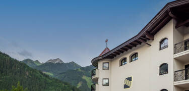 Genießen Sie die alpine Schönheit auf über sechshundert Metern im Zillertal.