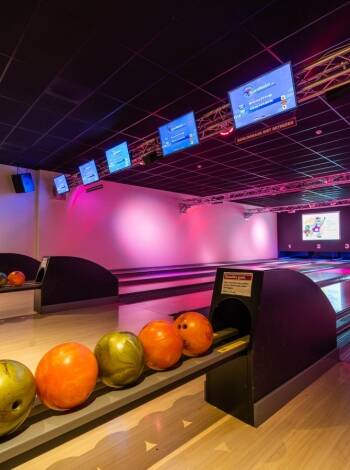 Hotellet har massor att erbjuda, bowling som passar flera åldrar samt lekrum för de yngre.