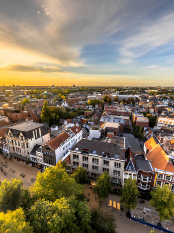 Ni bor inte långt från Groningen, som är känt som en fin stad