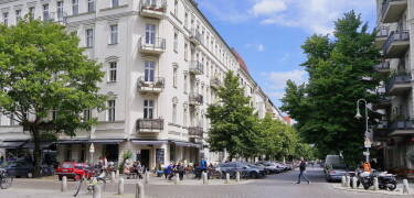 Gold Palais Hotel har ett utmärkt läge norr om Alexanderplatz i trendiga Prenzlauer Berg.