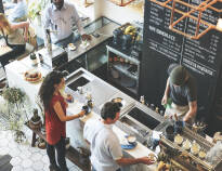 Erkunden Sie Lemvig, eine charmante Stadt voller großartiger Restaurants und Geschäfte.