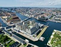 Njut av en lugn vistelse i hamnen på 25hours Hotel Paper Island, nära Nyhavn.