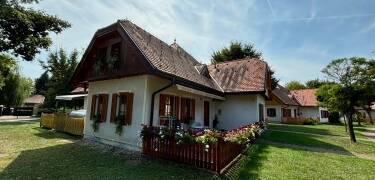 Übernachten Sie im charmanten Dorf Moravske Toplice im Nordosten Sloweniens.