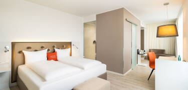 Elaya Hotel Kleve has spacious and stylish rooms. Choose from standard, superior, and deluxe rooms.
