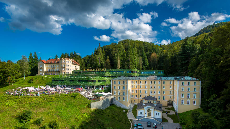 Koppla av i den vackra naturen på Rimske Terme.